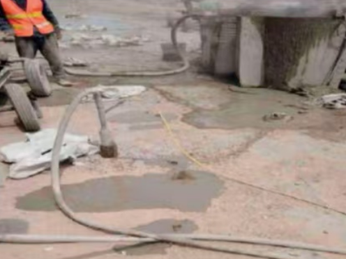 武进水泥混凝土路面板底注浆技术 路面脱空注浆整治方案